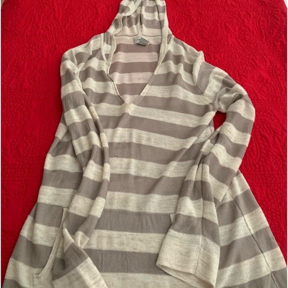 Light weight hoodie! Tan and cream. Front pockets. - Picture 1 of 4